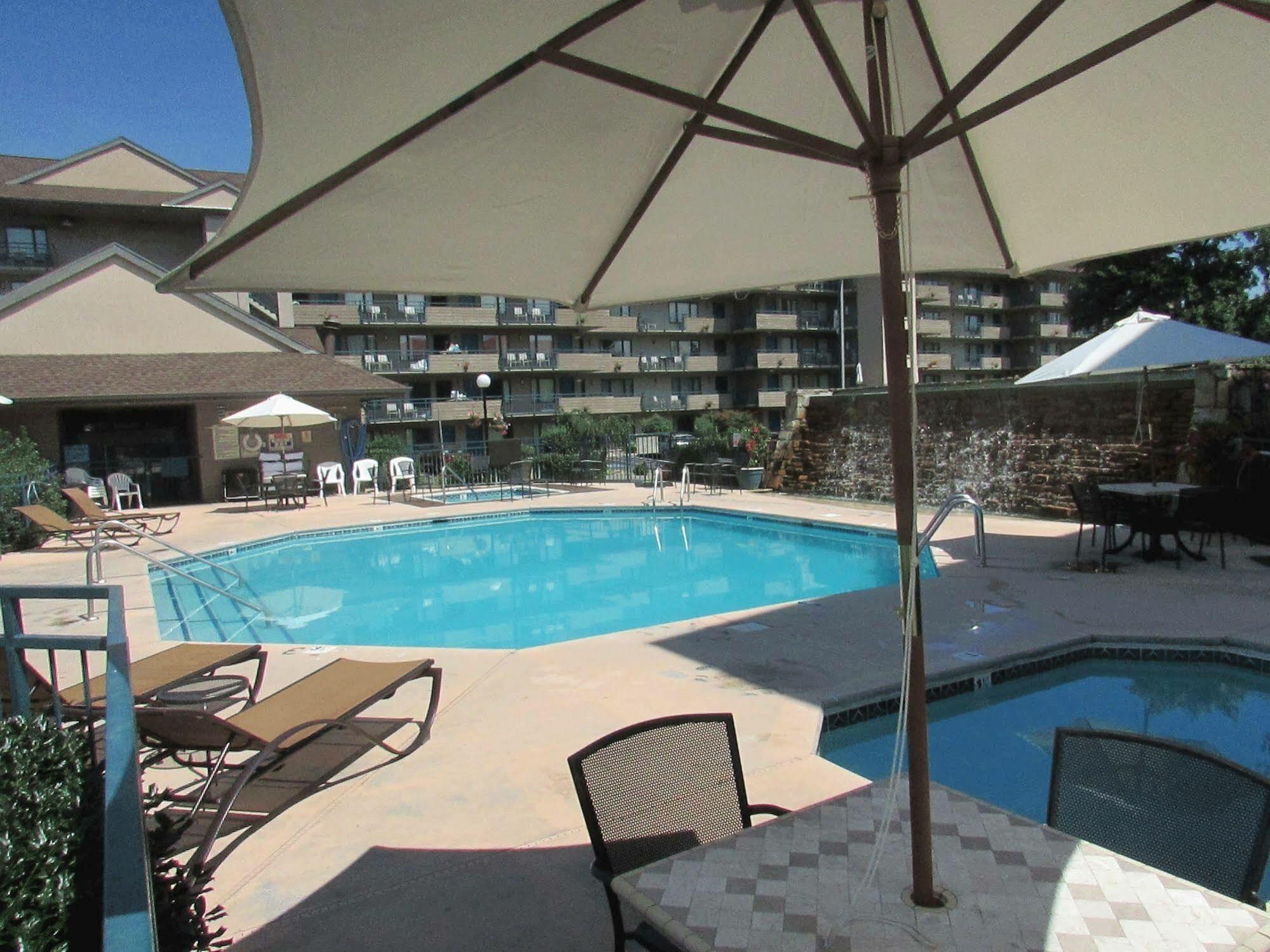 Arbors At Island Landing Hotel & Suites Pigeon Forge Extérieur photo